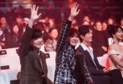 吃瓜娱乐圈男明星张艺兴